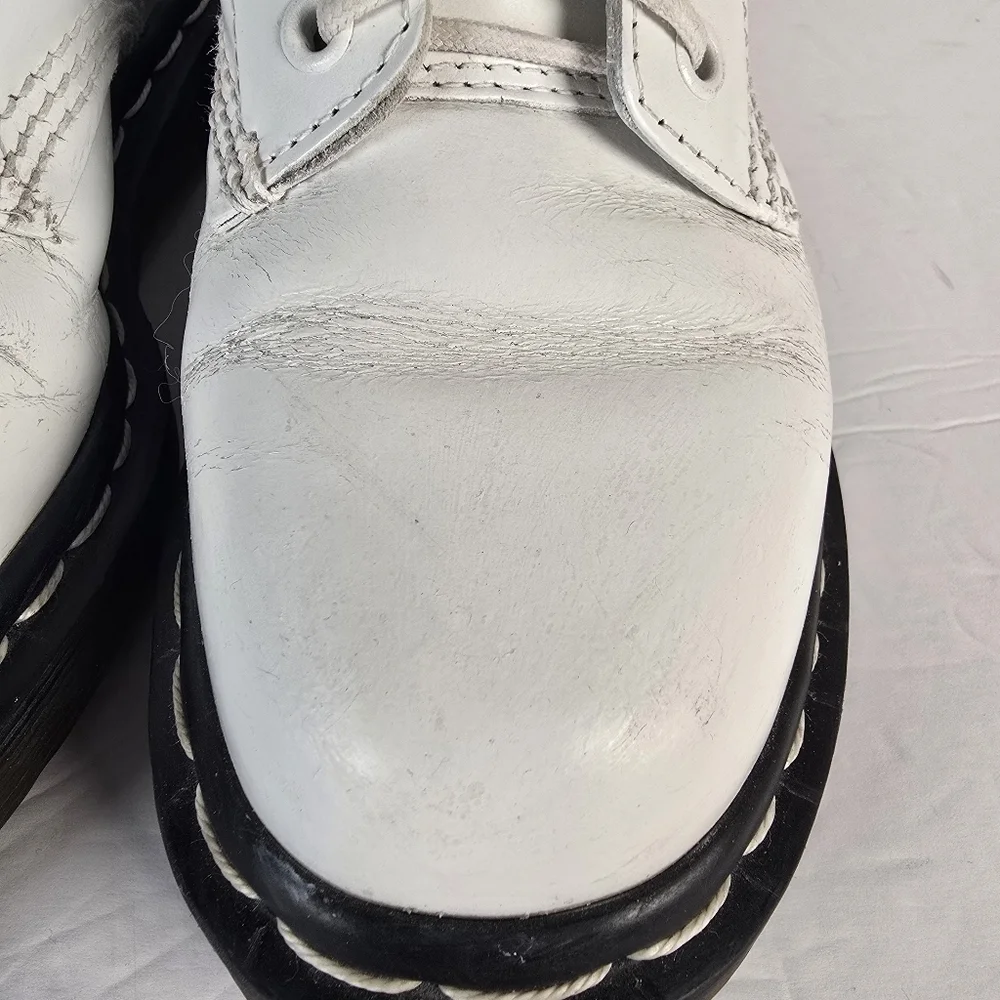 Dr. Martins Girls Vintage 1990s 8-Eye 1460 White Combat Boots Laceup Size 3 Moto